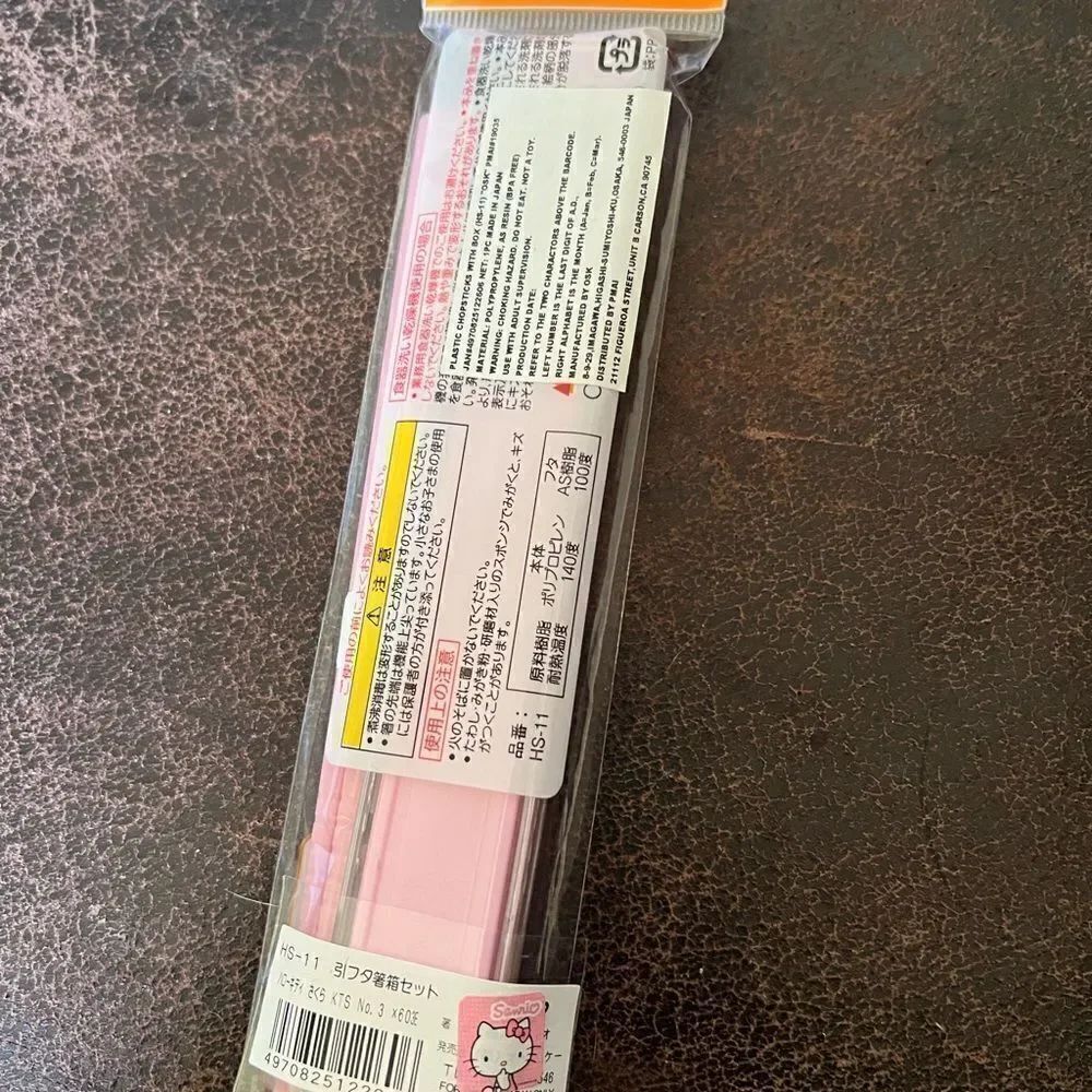 Sanrio Hello Kitty Chopsticks With Case - Picture 4 of 5